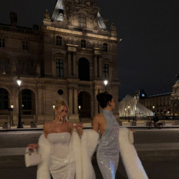 ������-������